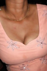 Pakistani wife in salwar kameez showing titties